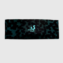 Ielādēt video galerijas pārlūkā, Women's A-line running skirt with an ombre (burgundy and pink) base and a Strelitzia floral pattern. The skirt has built-in black mid-length shorts with side pockets and a zipper pocket on the back.