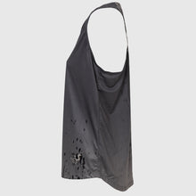 Ielādēt video galerijas pārlūkā, Women's A-line running skirt with an ombre (burgundy and pink) base and a Strelitzia floral pattern. The skirt has built-in black mid-length shorts with side pockets and a zipper pocket on the back.