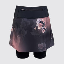 Ielādēt video galerijas pārlūkā, Floral patterned skirt on a light gray background