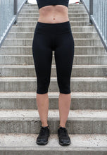 Load image into Gallery viewer, black crop top, sportswear, tank top, nike, adidas ,reebook, puma, comfortable, running, trail , hike, active, printed top, back pocket, professional sport, underwear, sleeveless, black, top, fox, adventure,pace, ultramarathon, fox-pace, foxpace, mountain, race, utmb, stirnu buks, cesu eco trail, takas, vilkacis, runner, outfit, clothe, dress, leggings,