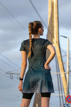 Ielādēt video galerijas pārlūkā, Printed short-sleeve running dress with pockets - AQUAMARINE - Fox-Pace