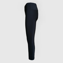 Ielādēt video galerijas pārlūkā, High waist warm winter running leggings with back pocket and reflectors - RAVEN - Fox-Pace