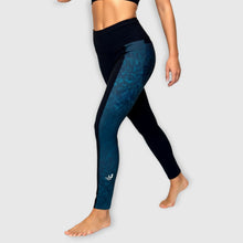 Load image into Gallery viewer, Warm winter running leggings with side pockets - PIXEL
