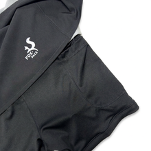 Load image into Gallery viewer, Lightweight running skirt with inner shorts and pockets - BLACK FOX
