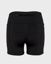 Ielādēt video galerijas pārlūkā, fitted design, wide waistband, gusseted crotch, one zipped and two back pockets, flatlock seams, reflective logo, four-way stretching material,  silicone leg-grippers, 
