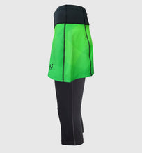 Load image into Gallery viewer, Printed running skirt with inner capri shorts and pockets - GREEN
